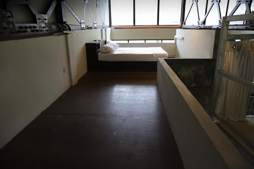 Bb Bunkers Hostel Santubong Szoba fotó